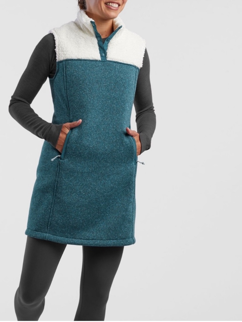 EXCELLENT CONDITION MEDIUM GRAY/CREAM TITLE NINE CALLITRIX FLEECE VEST DRESS